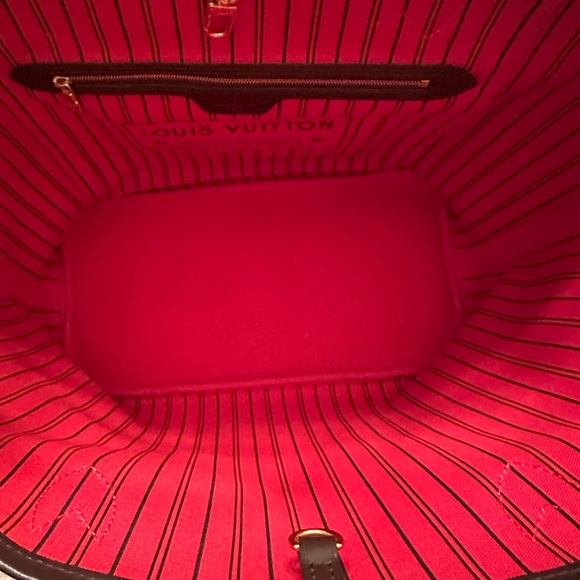 SOLD Louis Vuitton Neverfull MM - Picture 2 of 11